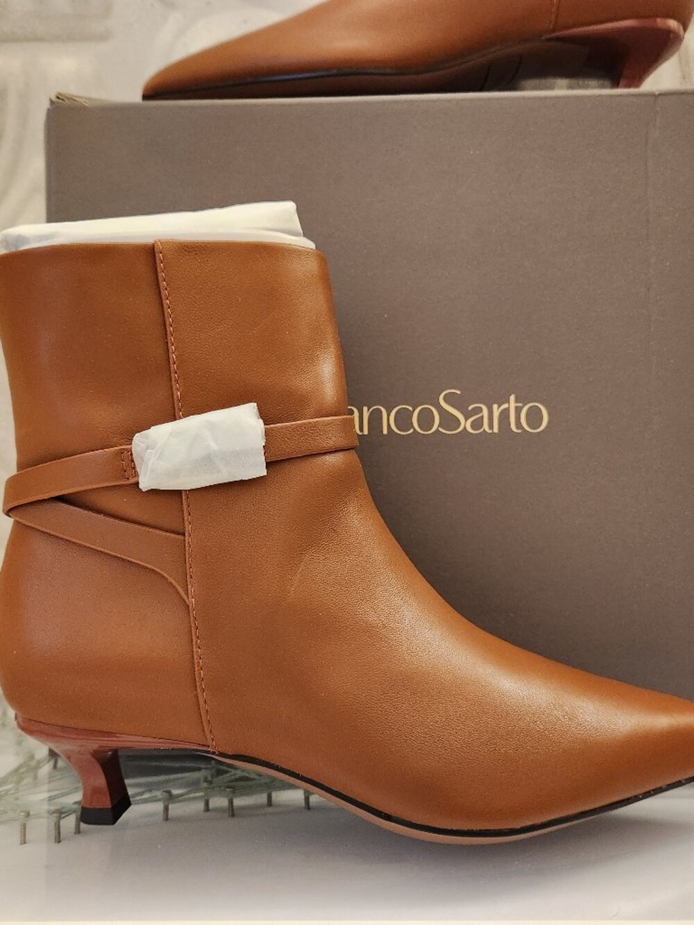 Franco Sarto "Marnie" Brown Leather Kitten Heeled Booties. Nib. Size 5